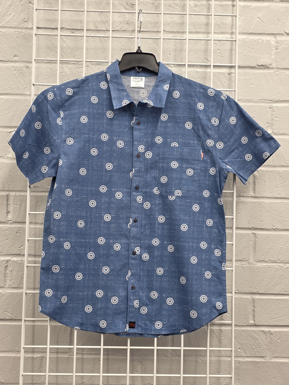 Marvel Capitan America Men's Blue Color Short-Sleeve Button-Down Shirt.